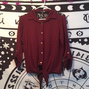 Maroon Mid-sleeve Top. Medium🌹